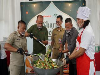 Sharp Bersedekah Masak Bersama