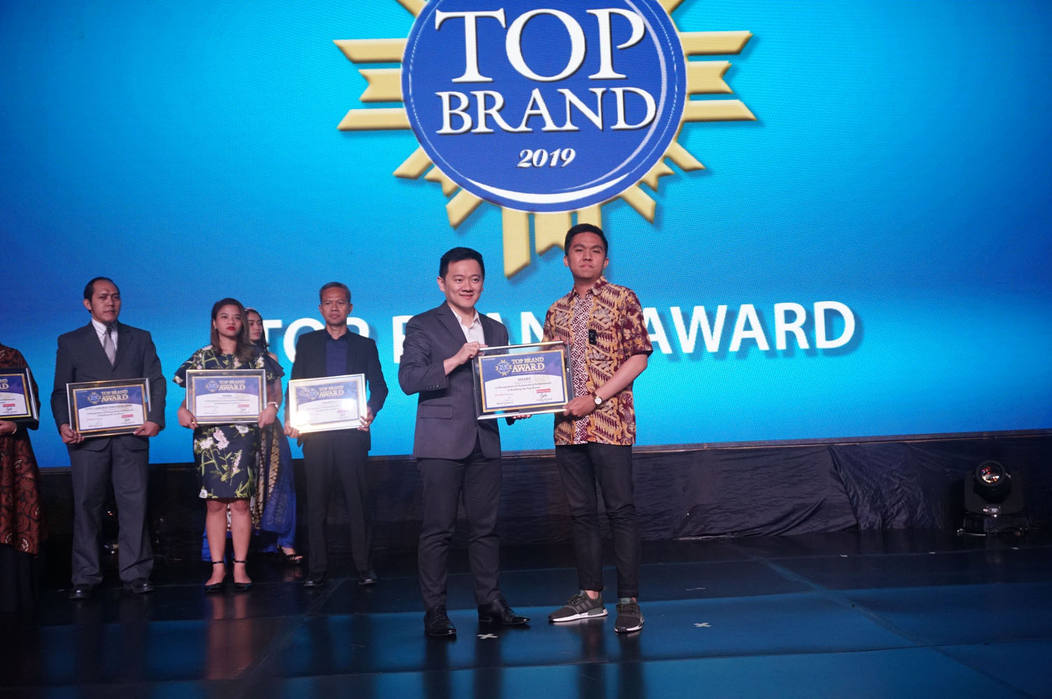 040%20-%20Sharp%20Indonesia%20berhasil%20menorehkan%20prestasi%20untuk%20kategori%20produk%20Air%20Purifier%20dalam%20Top%20Brand%202019.jpg