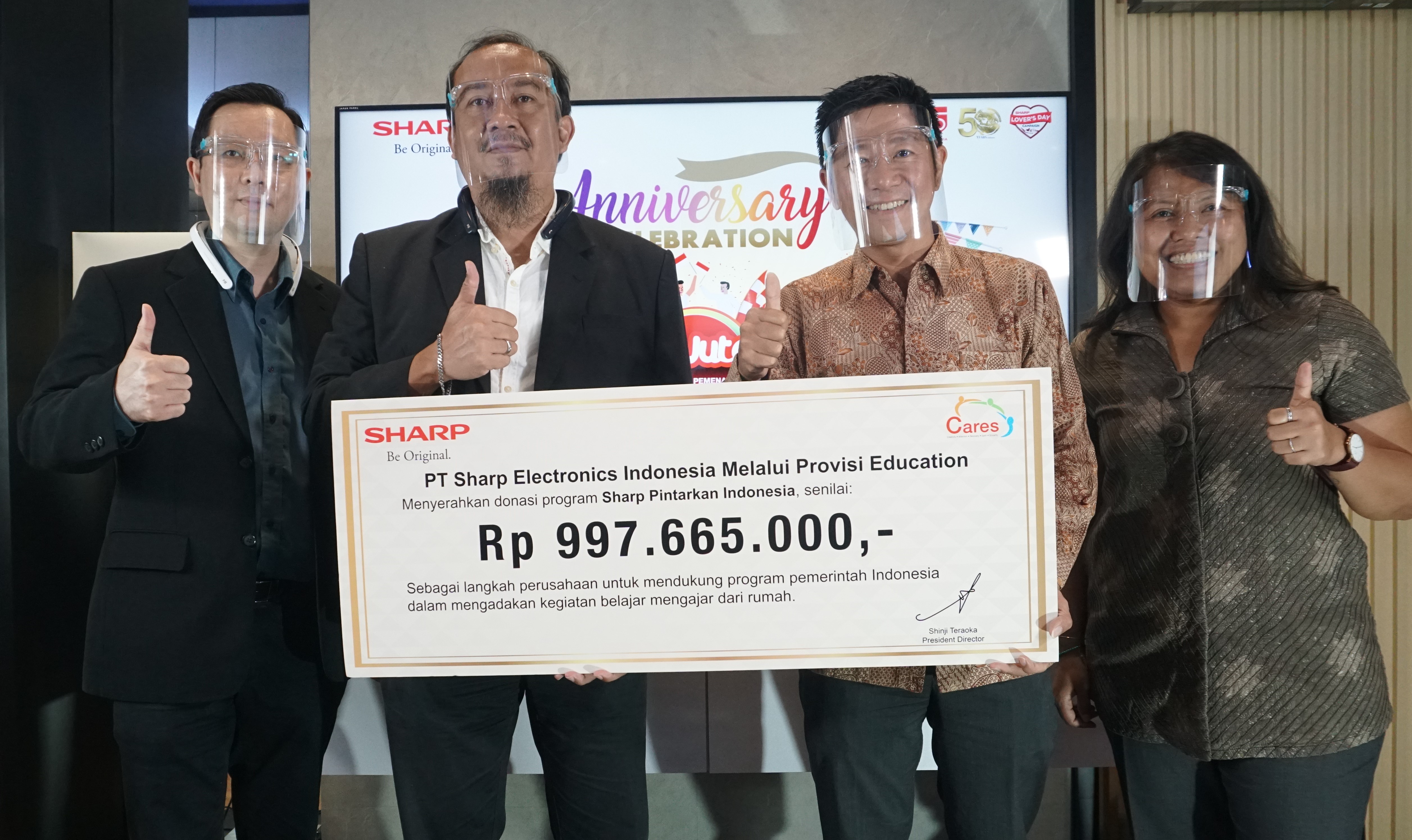 Seremoni%20Serah%20Terima%20Donasi%20Program%20Sharp%20Pintarkan%20Indonesia.JPG