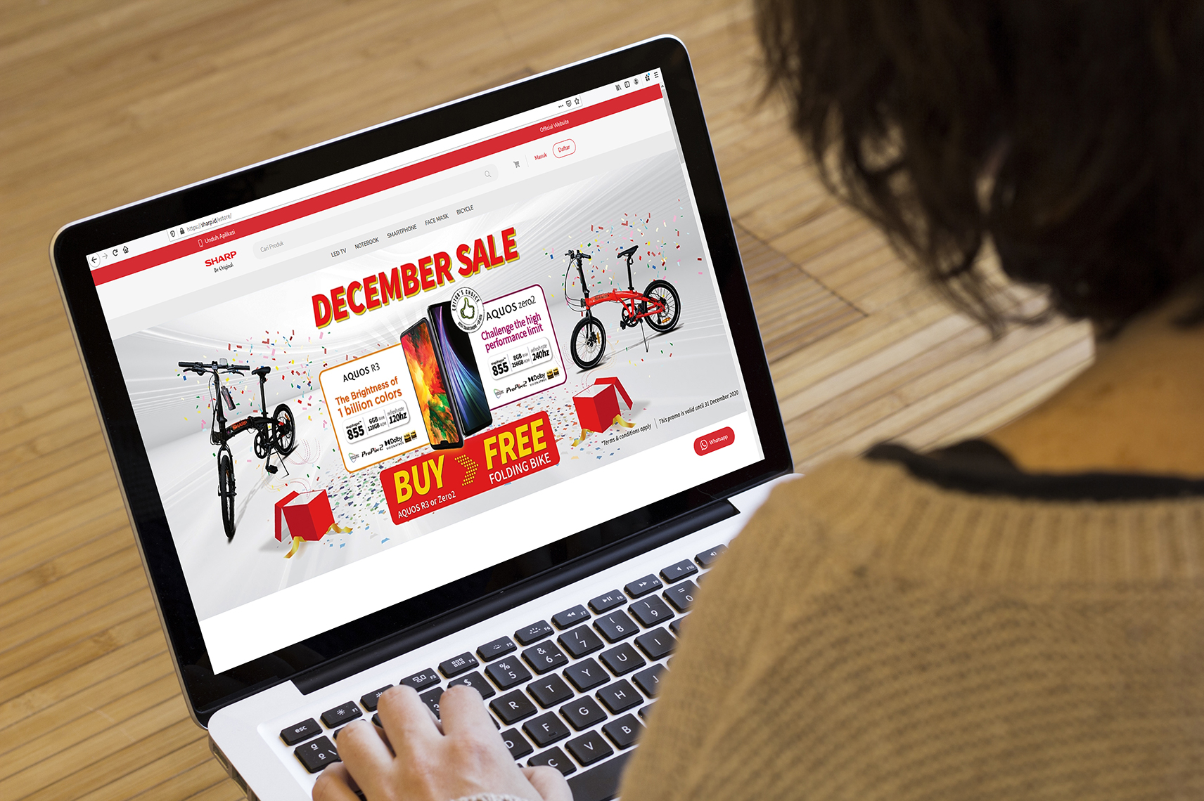 051%20-%20Pelanggan%20Setia%20Sharp%20Mengakses%20Laman%20E-Commerce.jpg