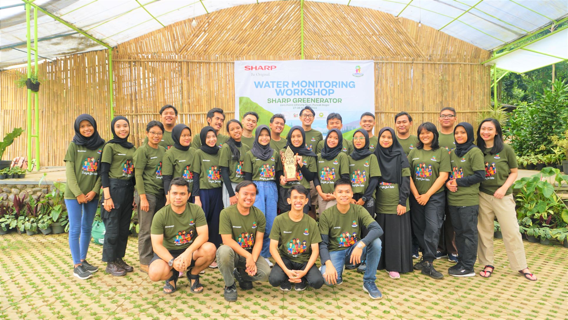 Perwakilan SEID dan member Sharp Greenerator