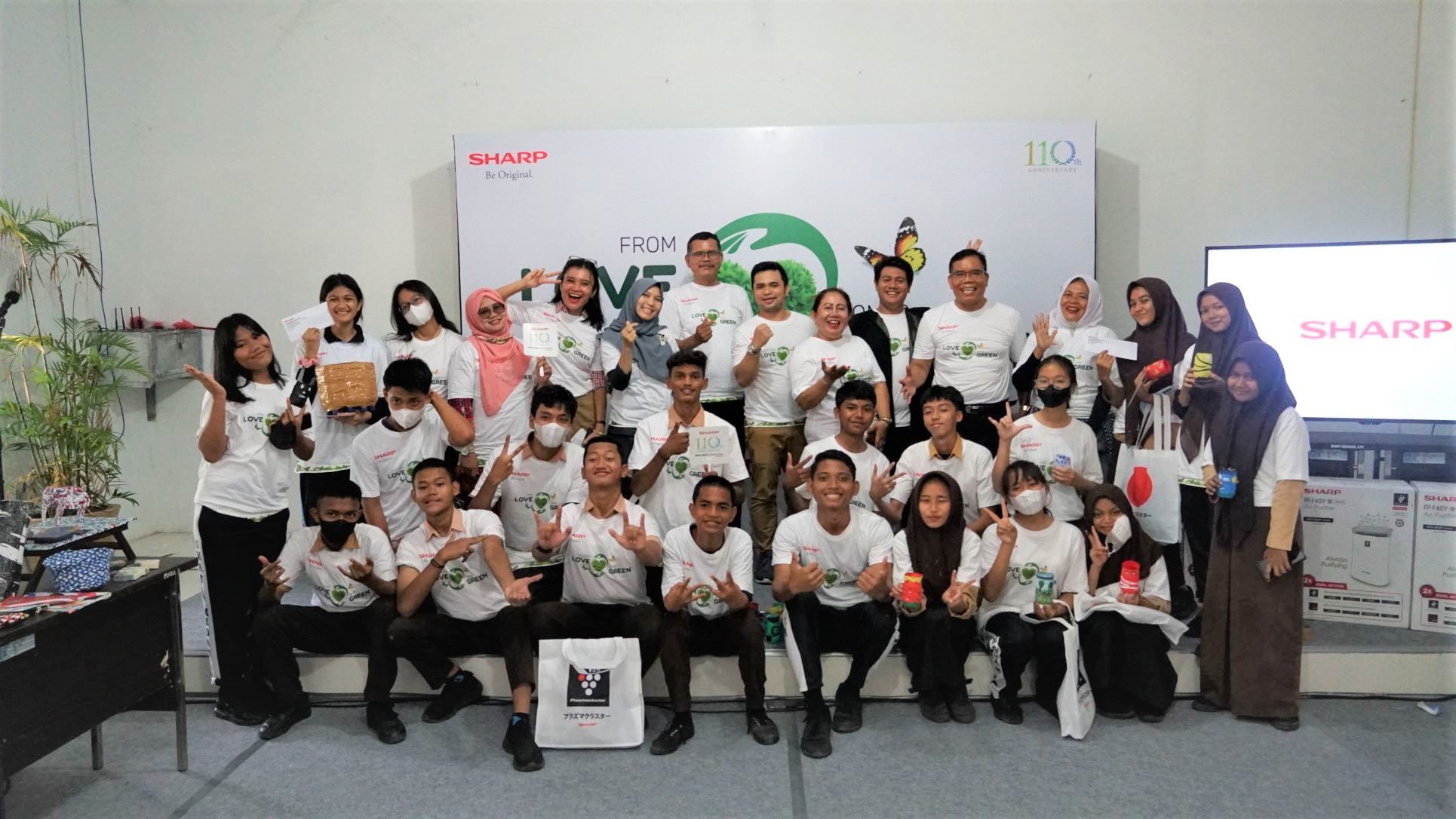 Foto Pemenang Sharp Ecobition Workshop