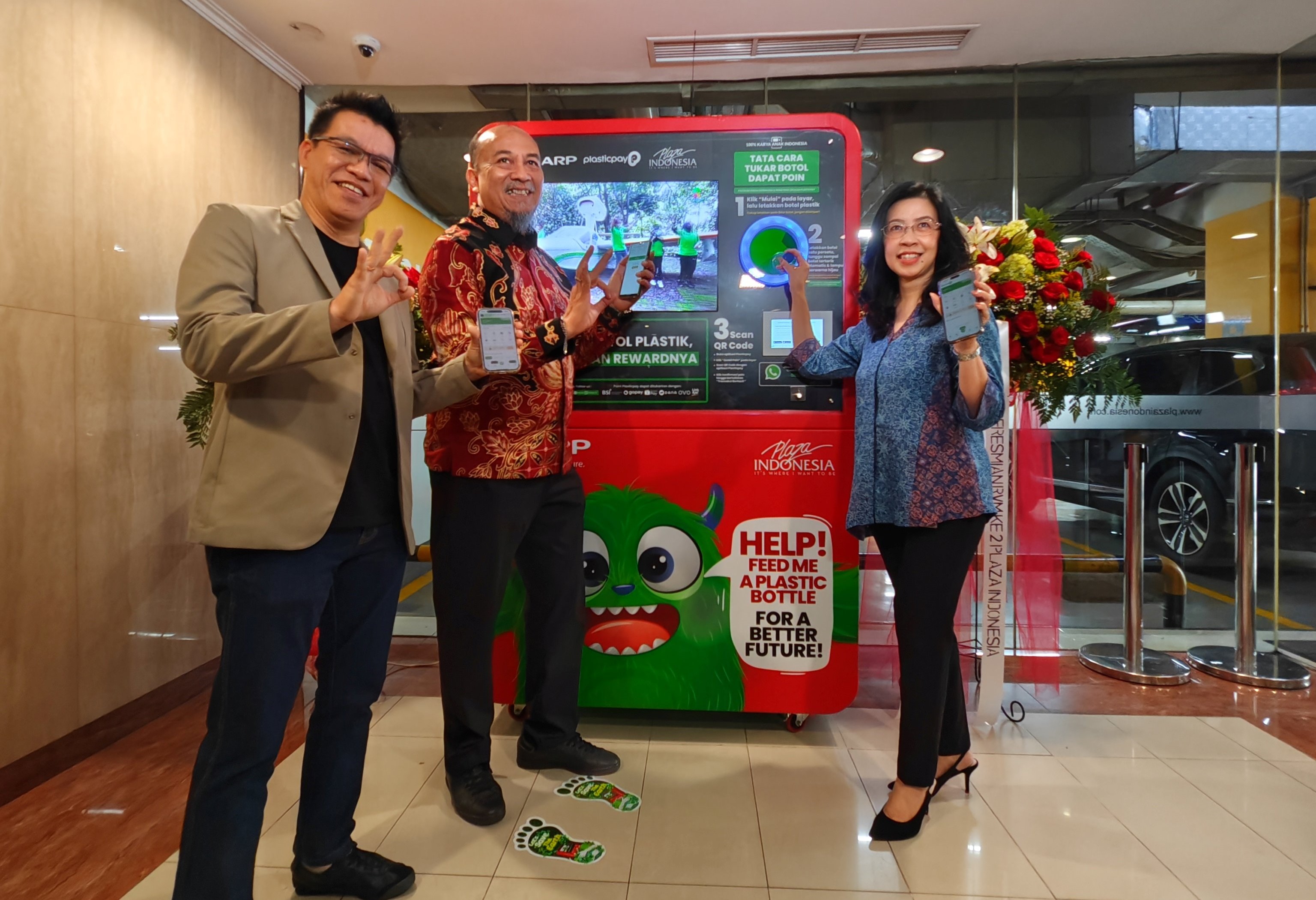 Sharp meresmikan mesin RVM ke dua di Plaza Indonesia
